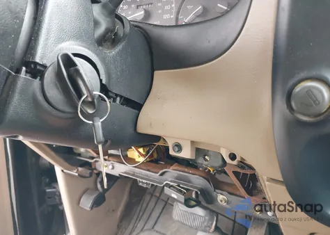 2000 Ford Ranger Xl/Xlt z USA, uszkodzony, nr VIN 1FTYR10C2YTA36906